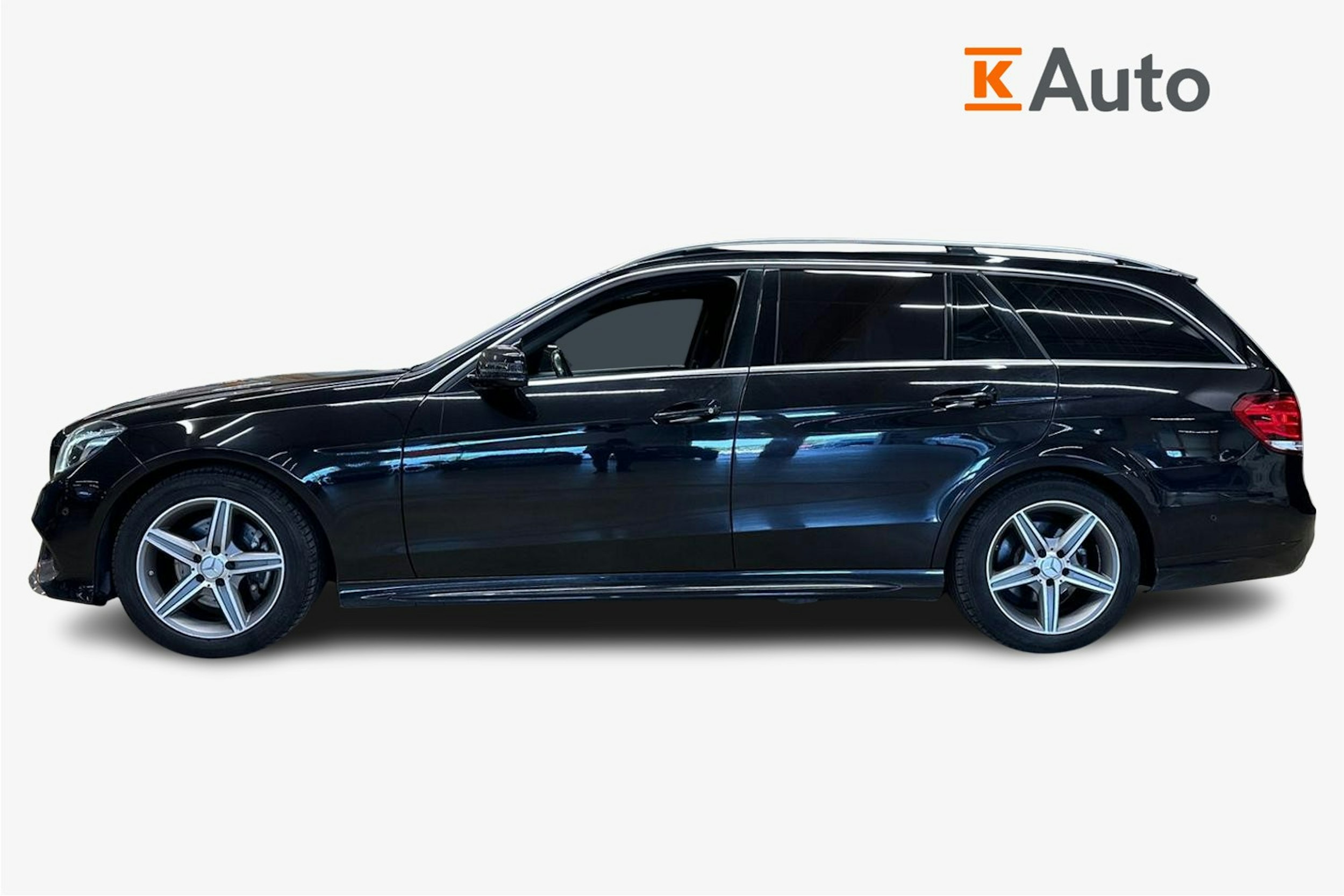 musta Mercedes-Benz E 2014 kuva 6.