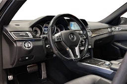 musta Mercedes-Benz E 2014 kuva 7.