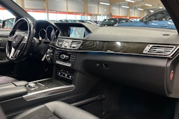 musta Mercedes-Benz E 2014 kuva 12.