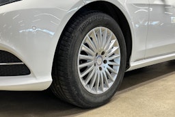valkoinen Mercedes-Benz E 2014 kuva 11.