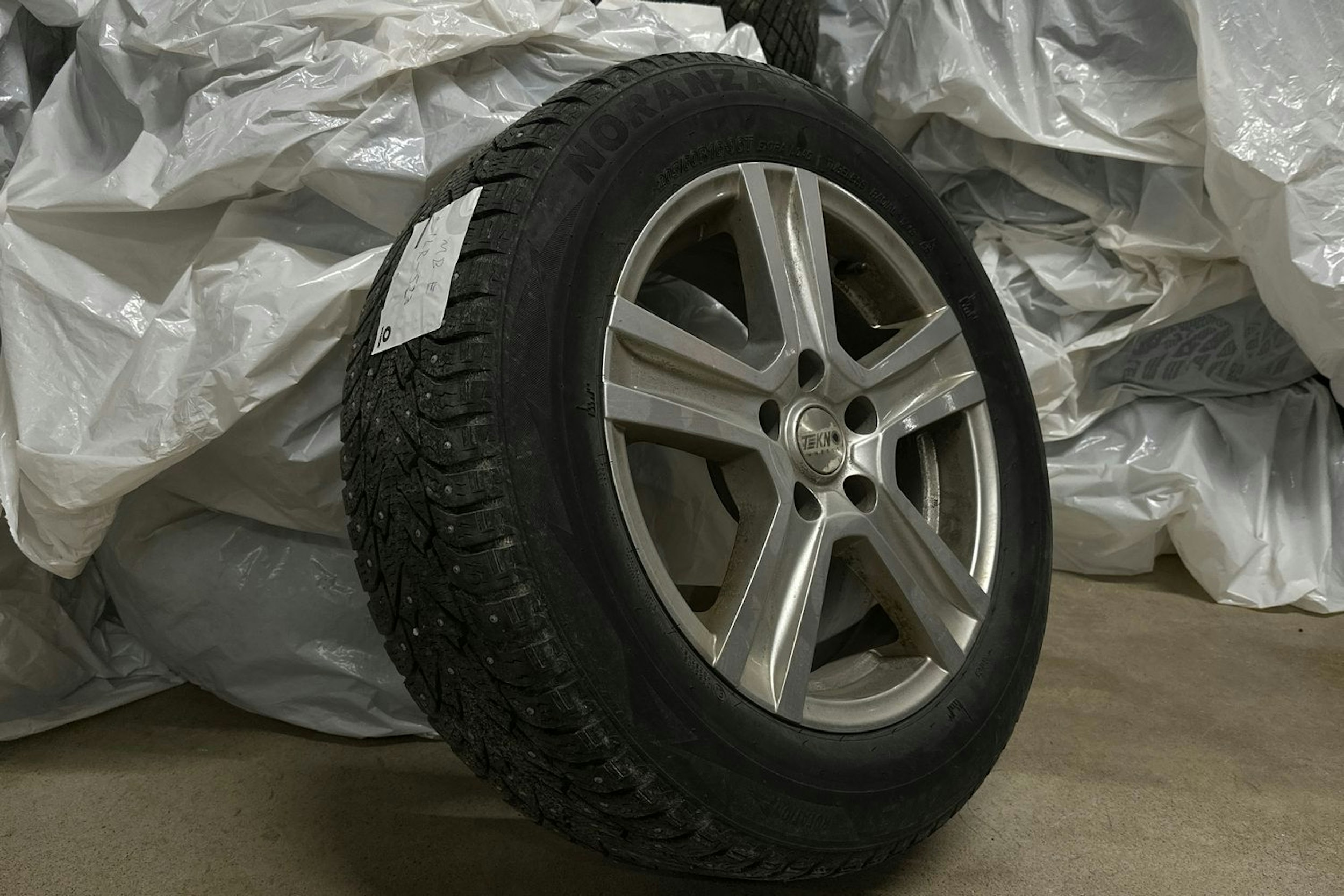 valkoinen Mercedes-Benz E 2014 kuva 13.