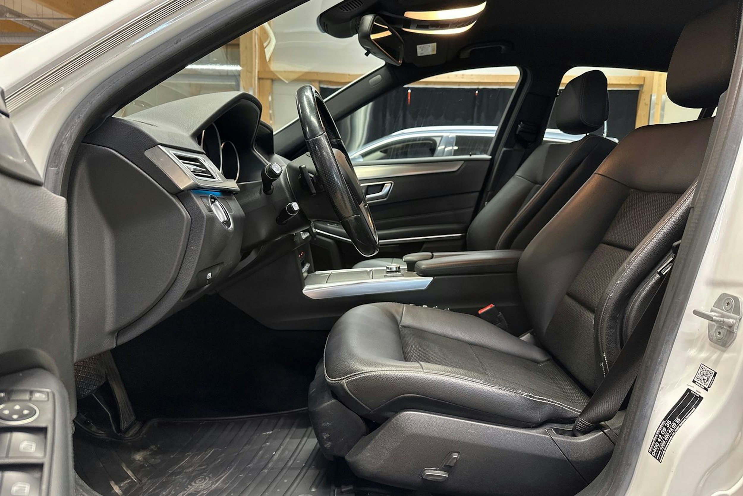valkoinen Mercedes-Benz E 2014 kuva 17.