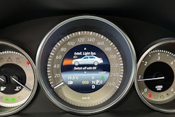 valkoinen Mercedes-Benz E 2014 kuva 24.