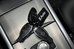 valkoinen Mercedes-Benz E 2014 kuva 30.