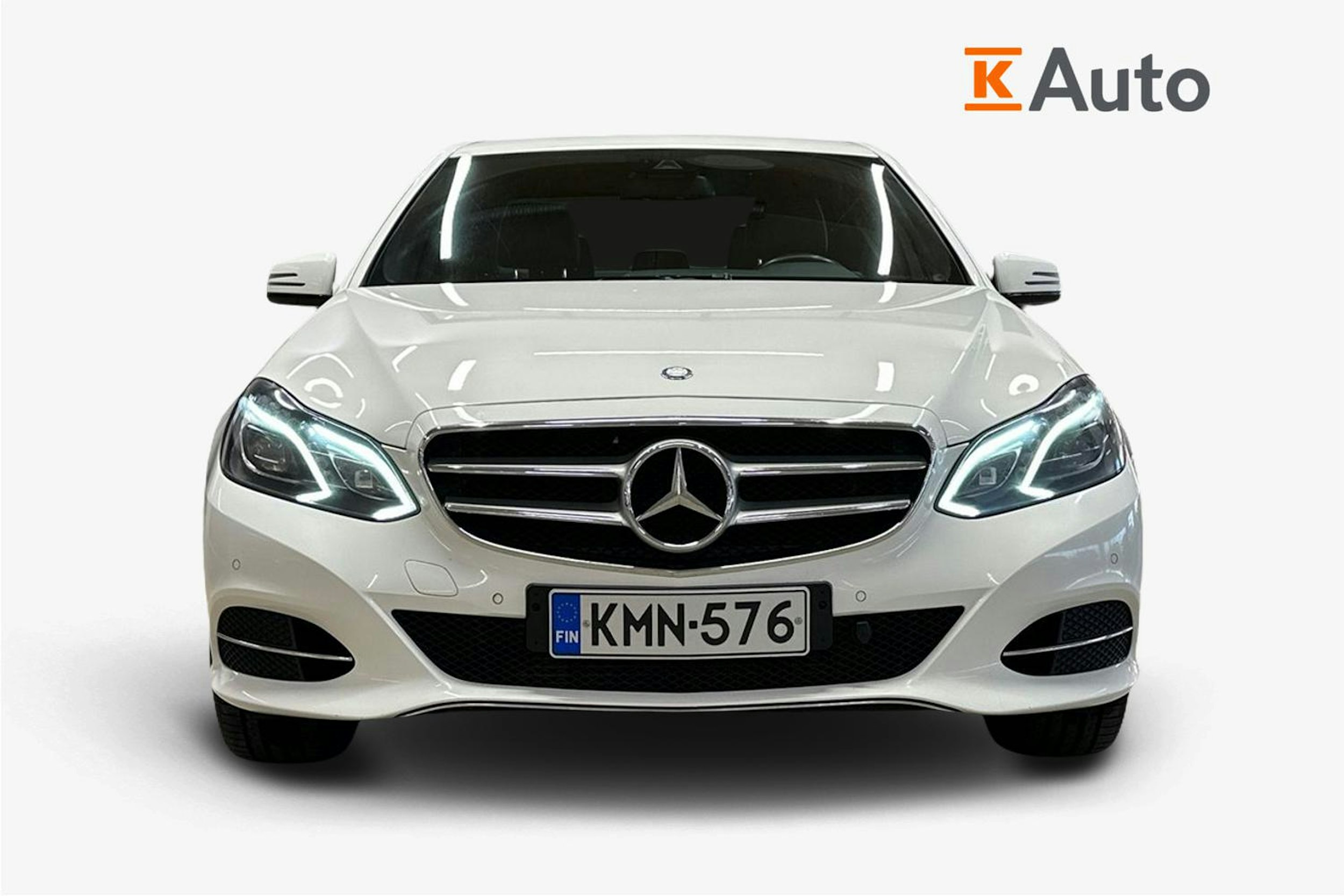 valkoinen Mercedes-Benz E 2014 kuva 5.