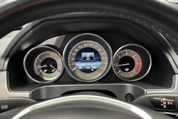 valkoinen Mercedes-Benz E 2014 kuva 24.