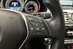 valkoinen Mercedes-Benz E 2014 kuva 29.