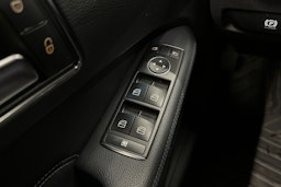 valkoinen Mercedes-Benz E 2014 kuva 31.