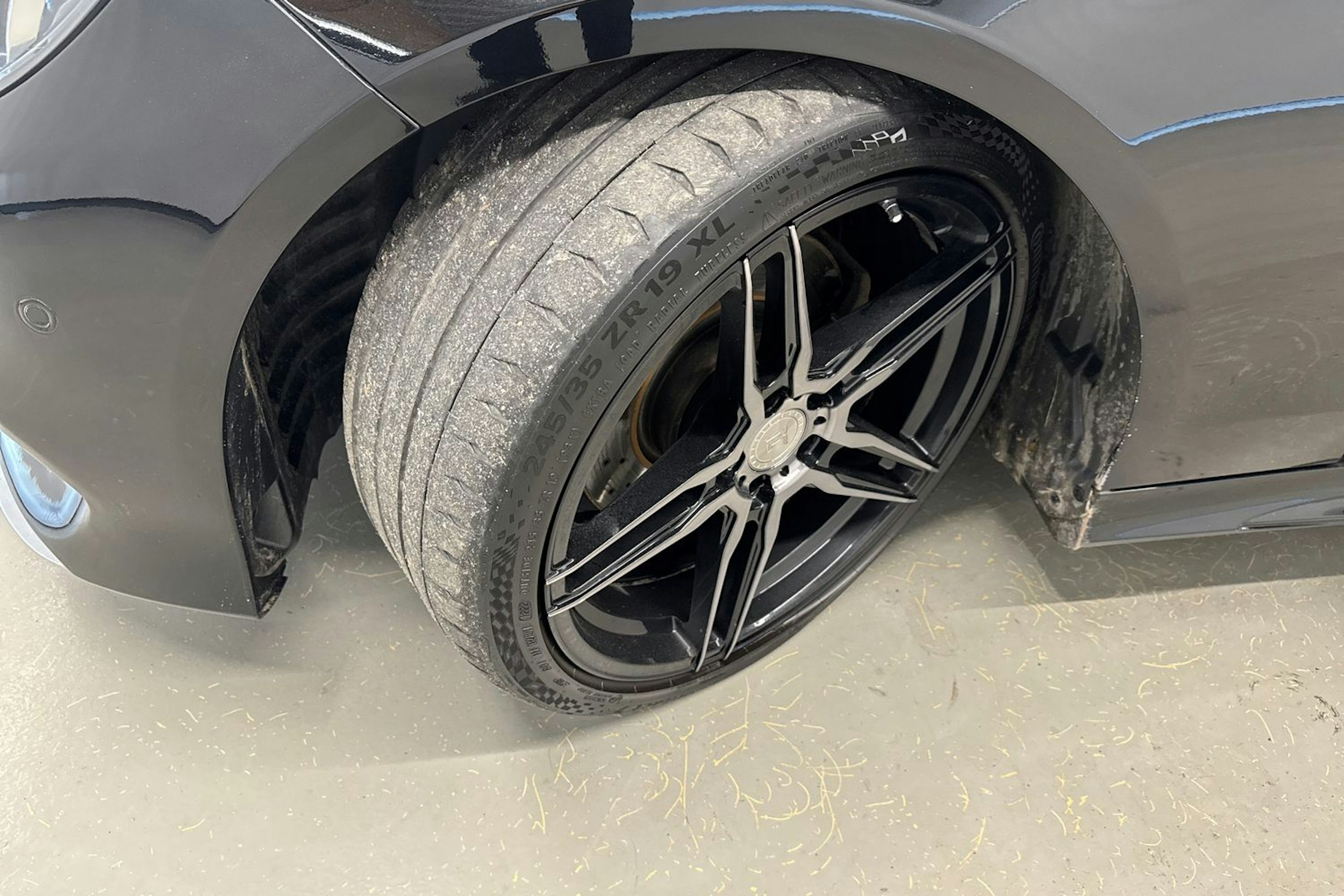 musta Mercedes-Benz E 2014 kuva 13.
