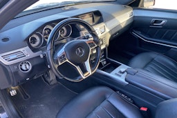 musta Mercedes-Benz E 2014 kuva 3.