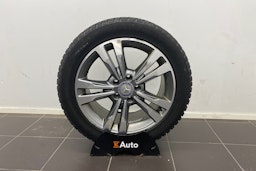 musta Mercedes-Benz E 2014 kuva 13.