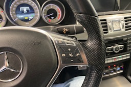 musta Mercedes-Benz E 2014 kuva 16.