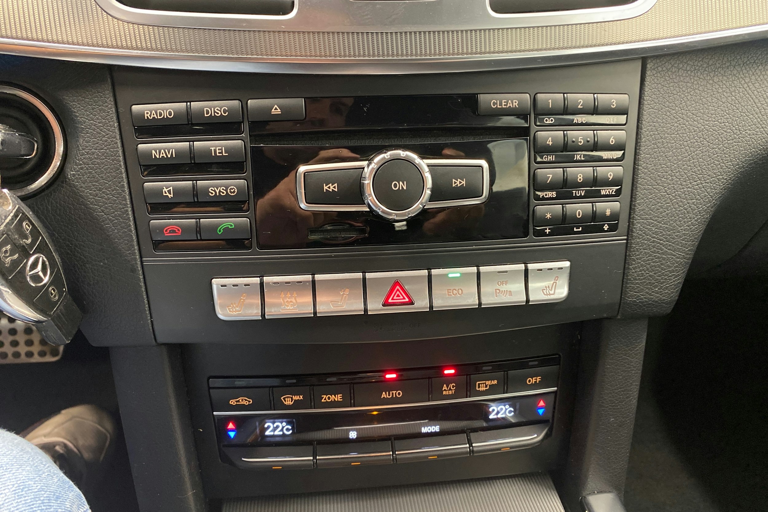 musta Mercedes-Benz E 2014 kuva 18.