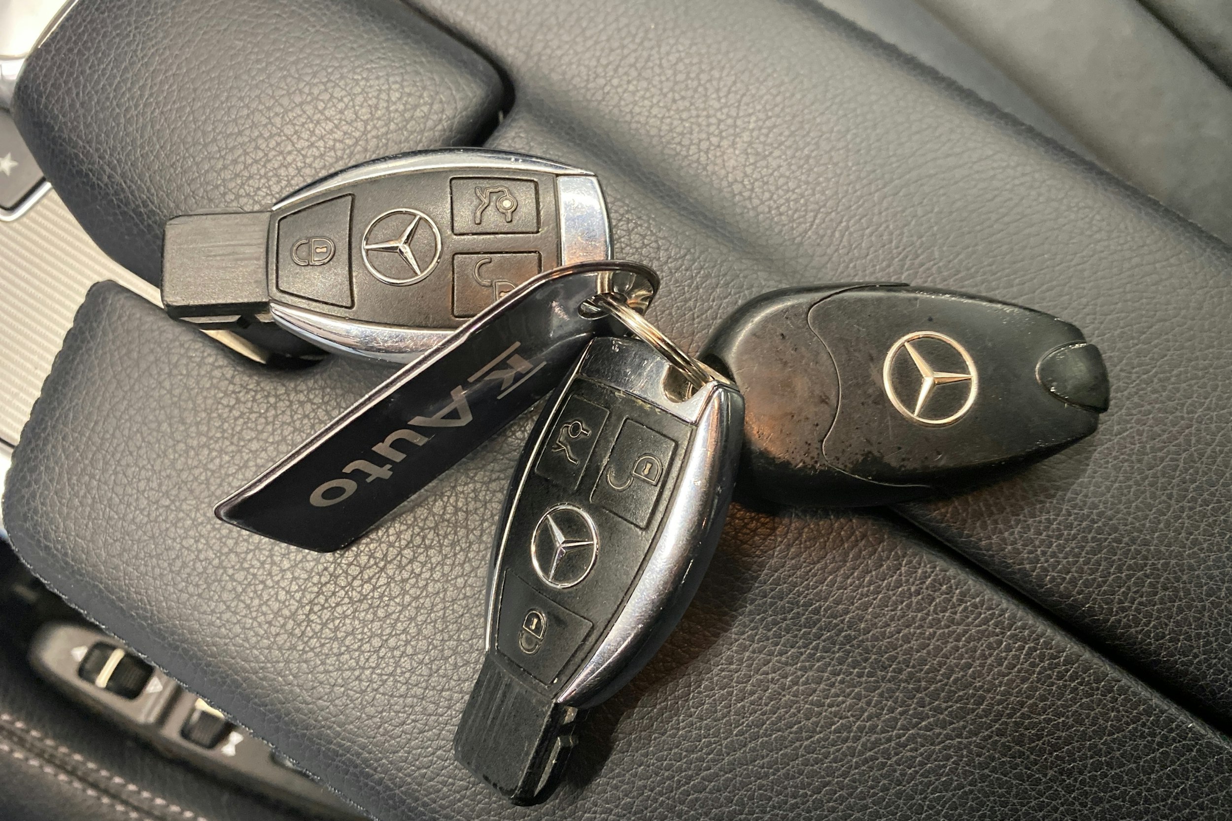 musta Mercedes-Benz E 2014 kuva 21.