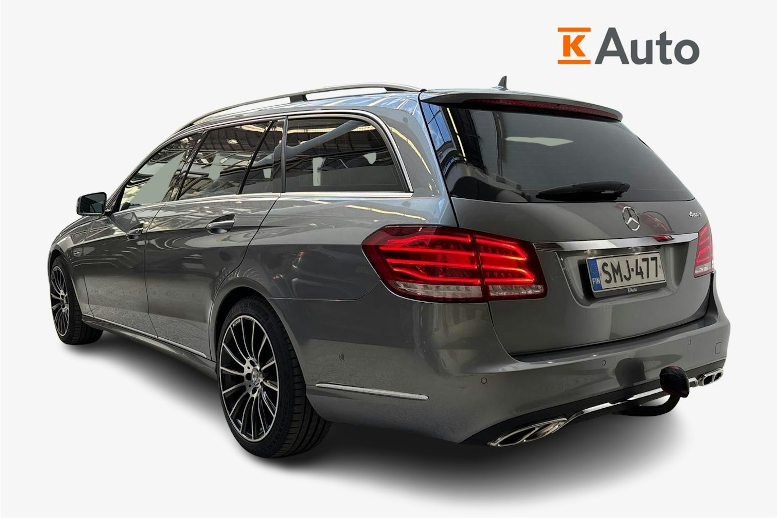 harmaa Mercedes-Benz E 2014 kuva 2.