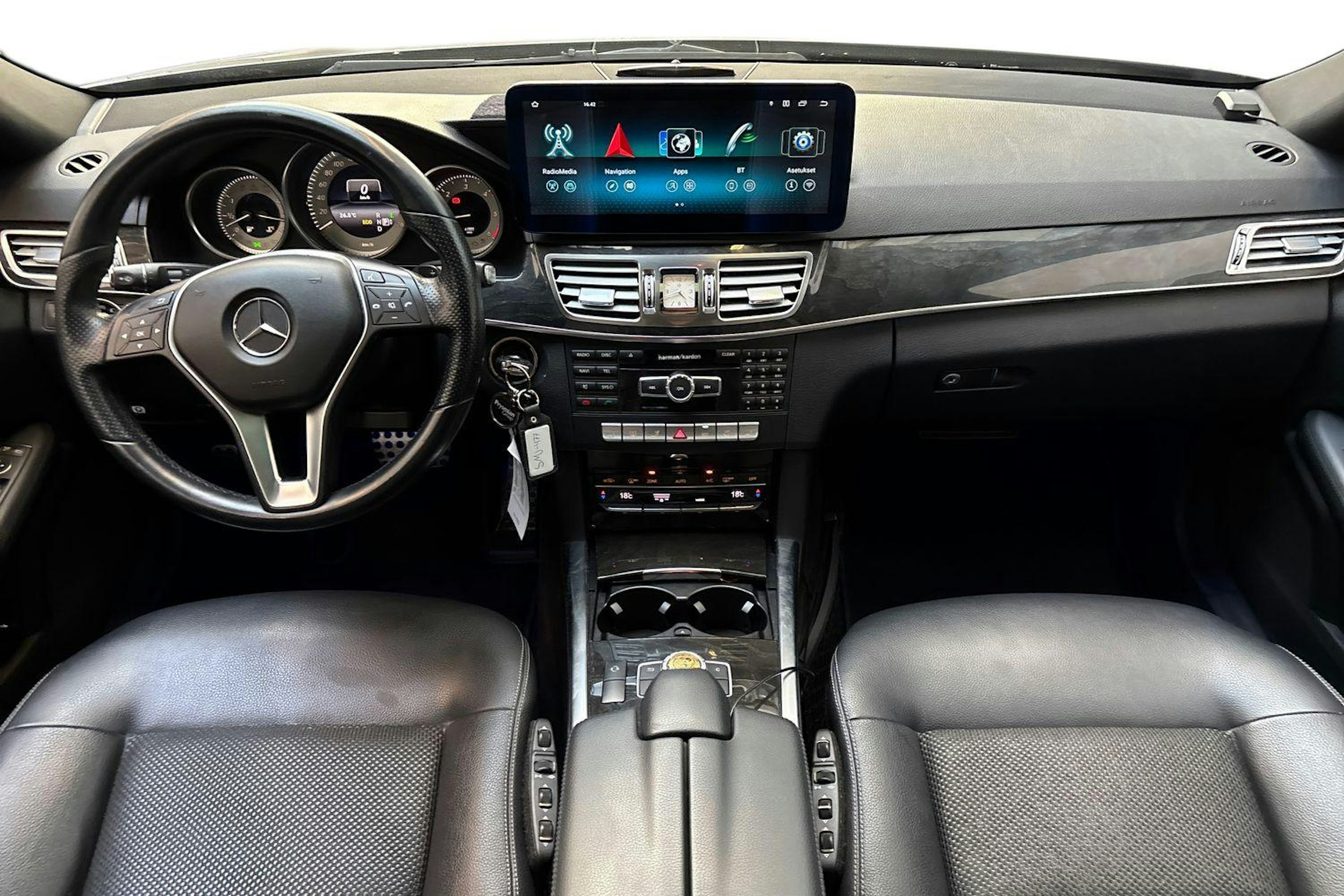 harmaa Mercedes-Benz E 2014 kuva 9.