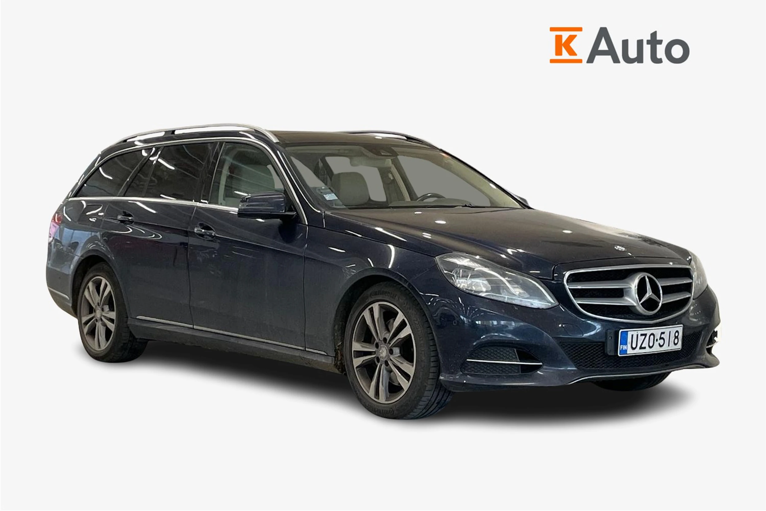 Sininen Mercedes-Benz E 2014 kuva 1.