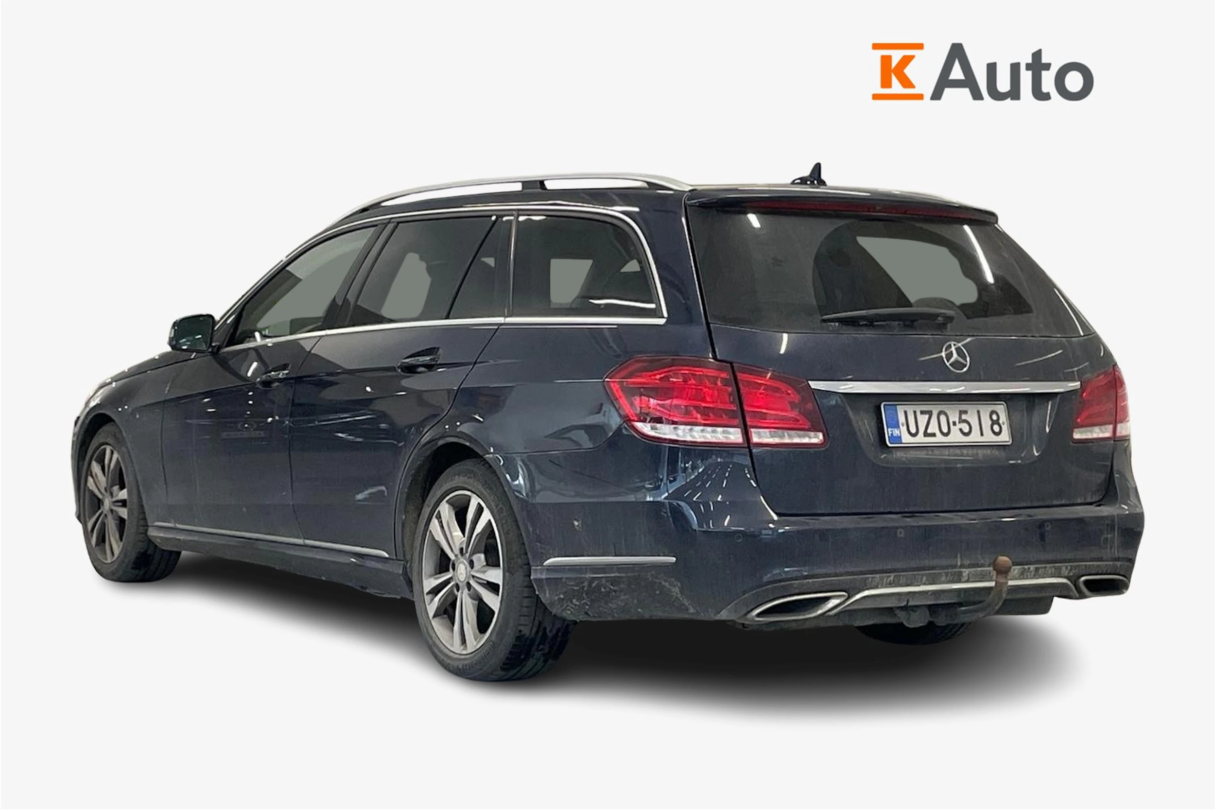 Sininen Mercedes-Benz E 2014 kuva 2.