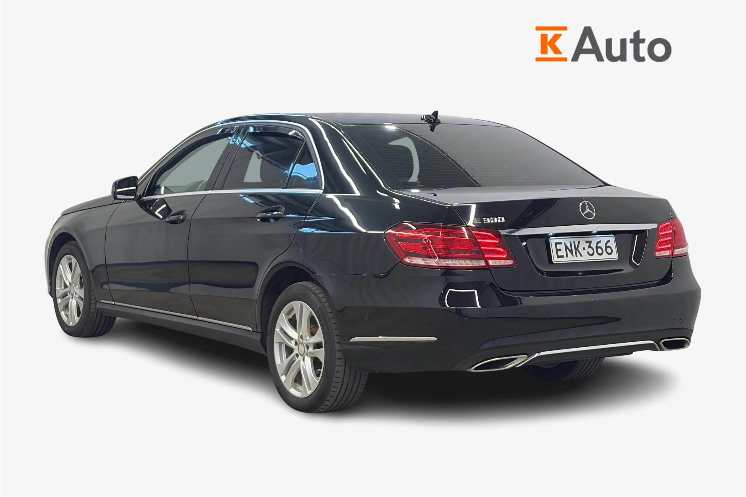 met. musta Mercedes-Benz E 2015 kuva 2.
