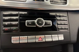 met. musta Mercedes-Benz E 2015 kuva 20.