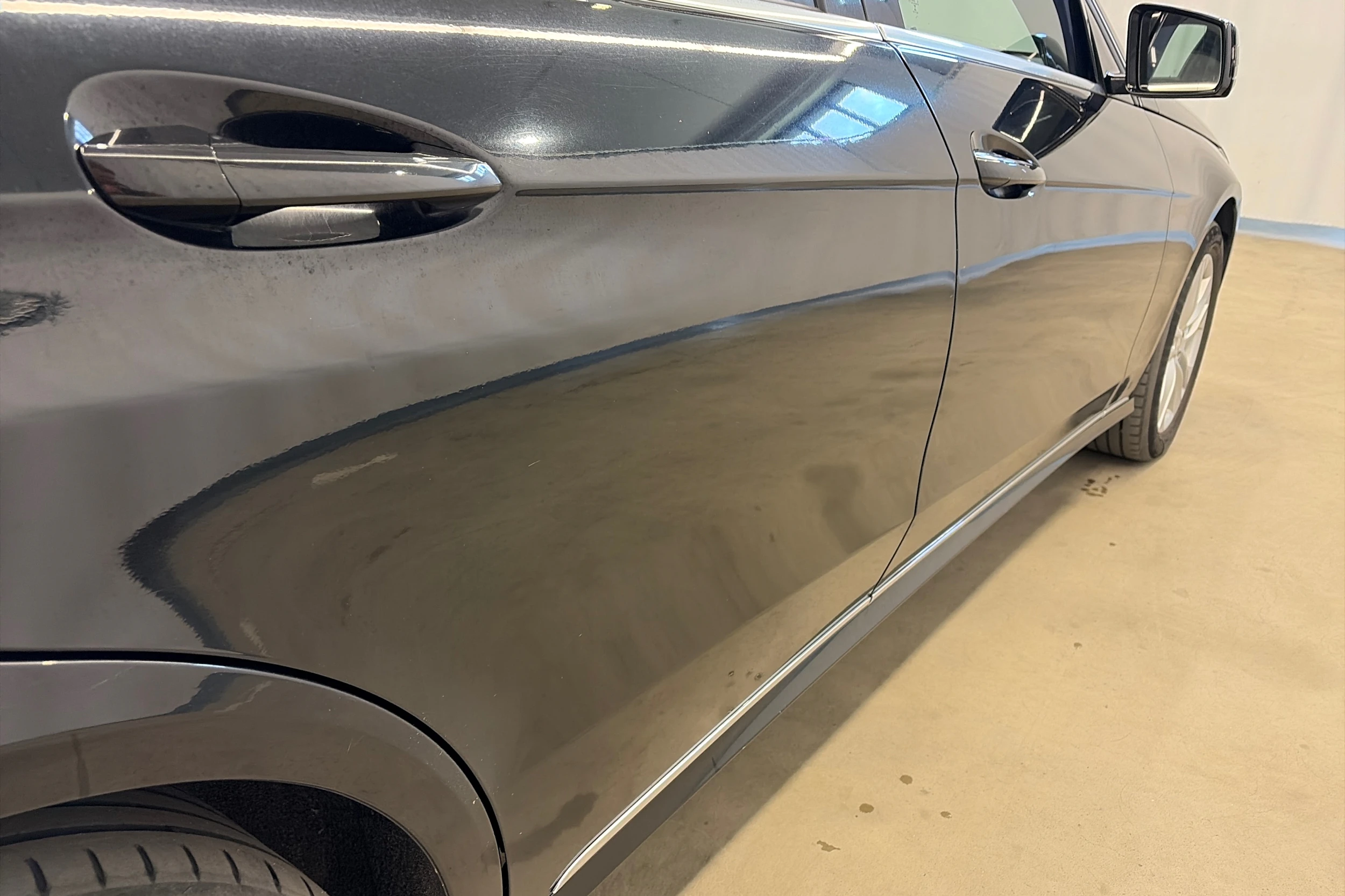 met. musta Mercedes-Benz E 2015 kuva 33.