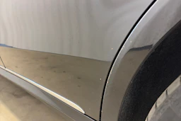 met. musta Mercedes-Benz E 2015 kuva 37.