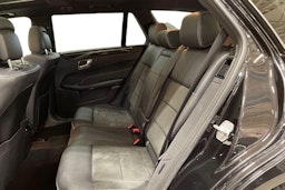 musta Mercedes-Benz E 2015 kuva 8.