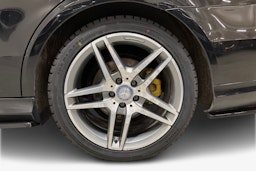 musta Mercedes-Benz E 2015 kuva 9.