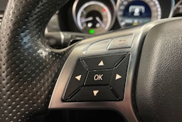 musta Mercedes-Benz E 2015 kuva 15.