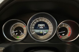 musta Mercedes-Benz E 2015 kuva 16.