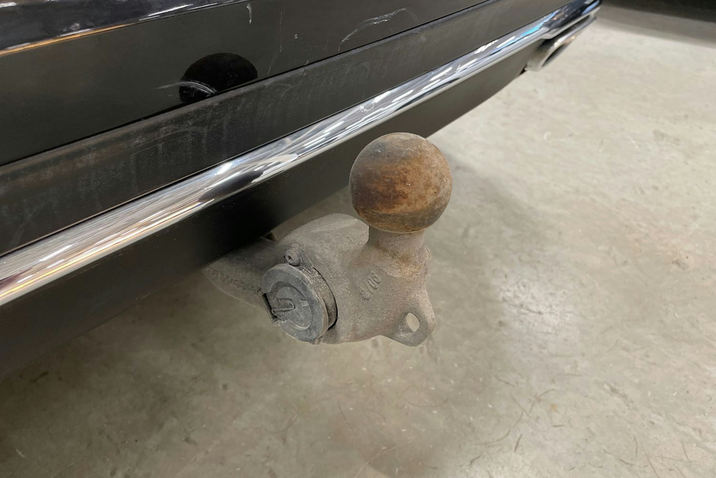 musta Mercedes-Benz E 2015 kuva 32.