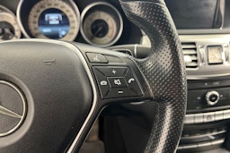 valkoinen Mercedes-Benz E 2015 kuva 17.