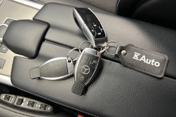 valkoinen Mercedes-Benz E 2015 kuva 29.