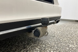 valkoinen Mercedes-Benz E 2015 kuva 34.