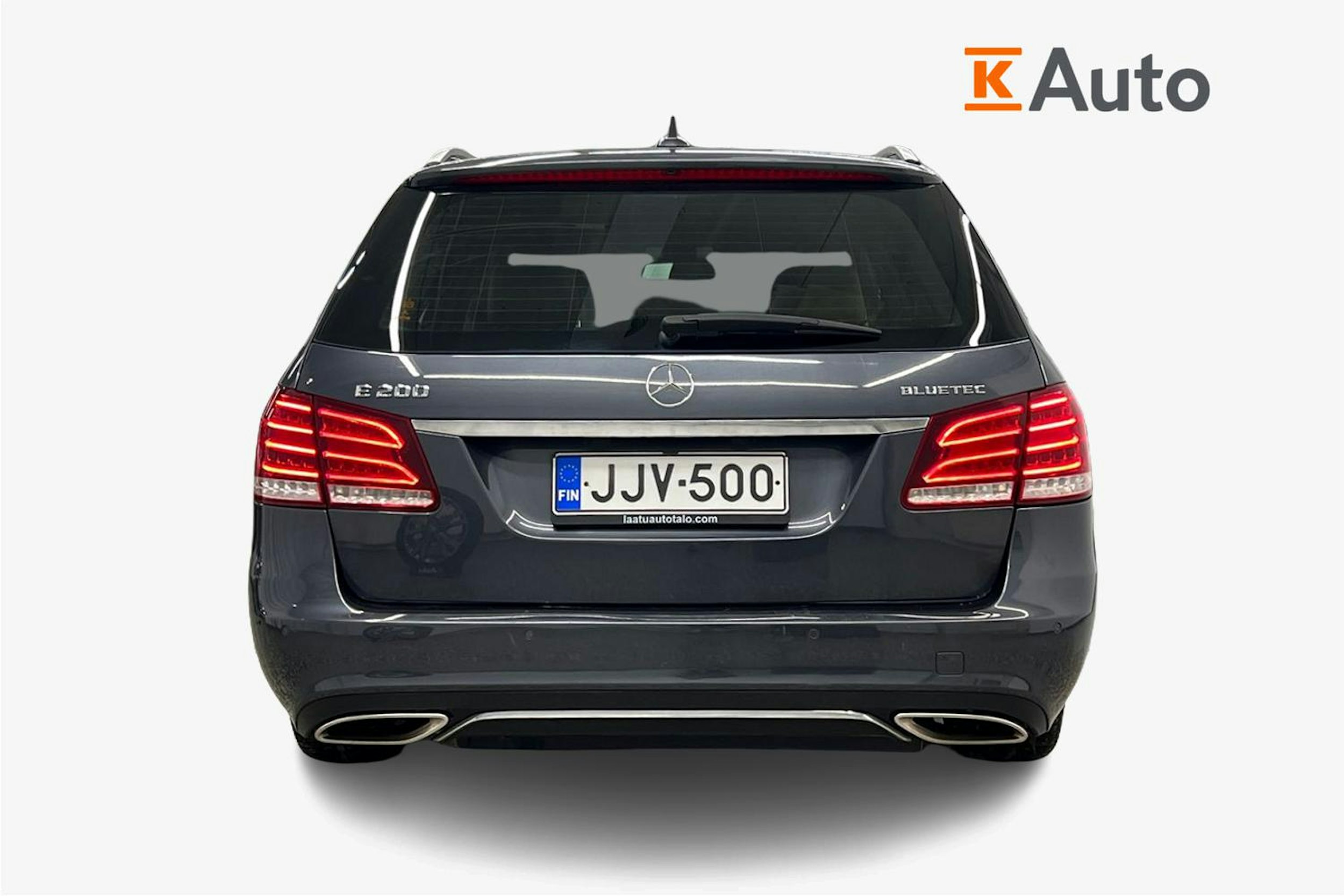 Harmaa Mercedes-Benz E 2015 kuva 3.