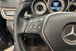 Harmaa Mercedes-Benz E 2015 kuva 15.