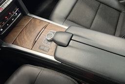 Harmaa Mercedes-Benz E 2015 kuva 24.