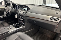 musta Mercedes-Benz E 2015 kuva 15.