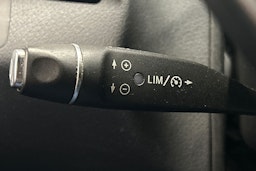 musta Mercedes-Benz E 2015 kuva 21.