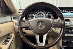 harmaa Mercedes-Benz E 2015 kuva 16.