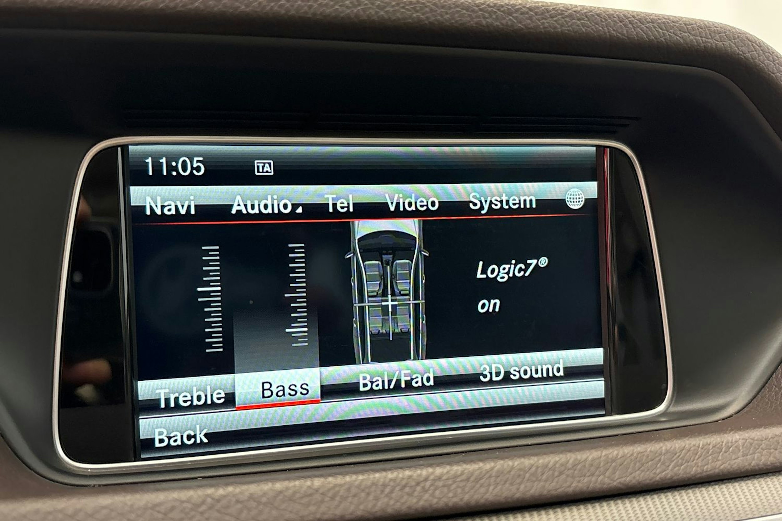 harmaa Mercedes-Benz E 2015 kuva 26.