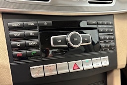 harmaa Mercedes-Benz E 2015 kuva 28.