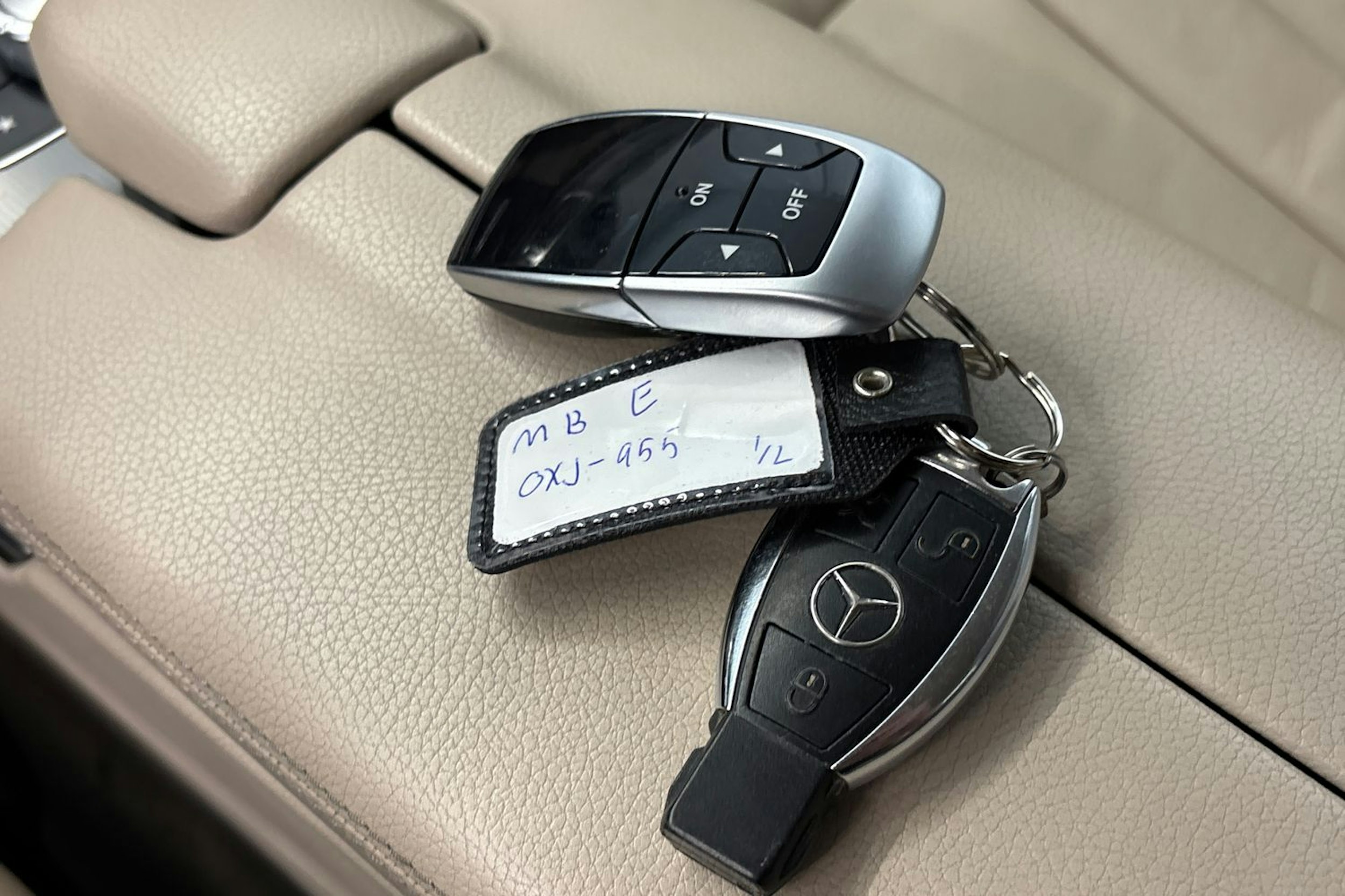 harmaa Mercedes-Benz E 2015 kuva 30.