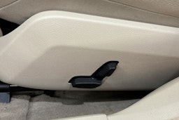 harmaa Mercedes-Benz E 2015 kuva 32.