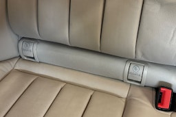 harmaa Mercedes-Benz E 2015 kuva 37.