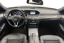 ruskea (beige) Mercedes-Benz E 2015 kuva 9.