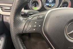 ruskea (beige) Mercedes-Benz E 2015 kuva 16.