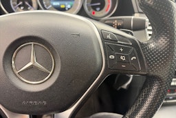 ruskea (beige) Mercedes-Benz E 2015 kuva 17.