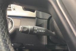 ruskea (beige) Mercedes-Benz E 2015 kuva 18.