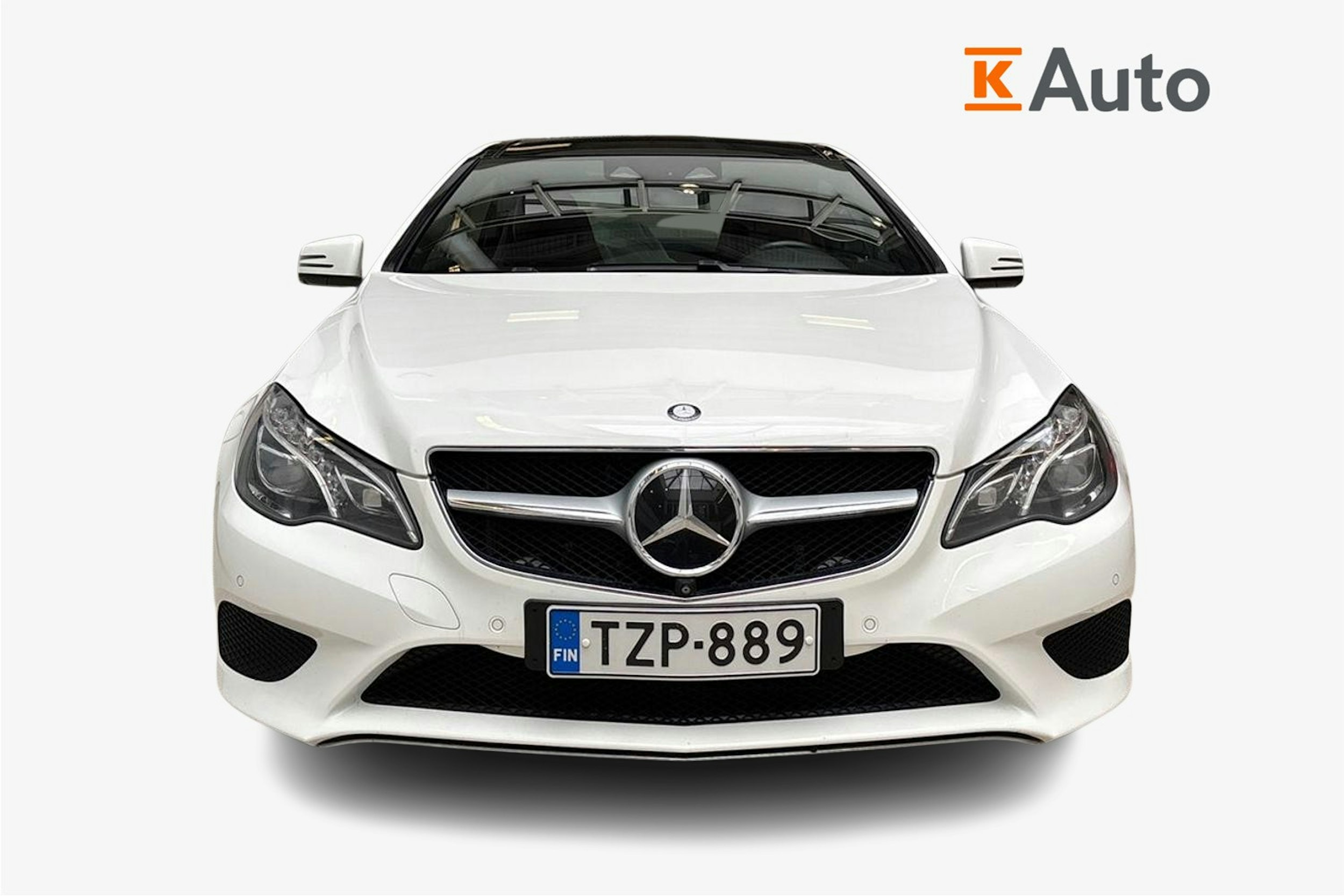 valkoinen Mercedes-Benz E 2015 kuva 5.